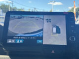 駐車時や後退時に視界をサポートし、安全確認をサポートすることで、スムーズな運転に貢献します。