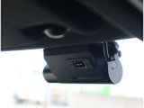 【ドライブレコーダー】 「急に飛び出してきて」「信号は青だったのに」「あおり運転の予防に」 動画で記録を残しておけば、万一の際に強い味方となってくれます。