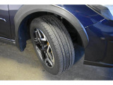 タイヤサイズは225/55R18です。
