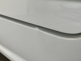 ☆アウトレット車☆リアバンパーに凹みがございます。お買い求めやすい価格で展示する為に現状での販売です。必要に応じて修理・交換のご希望がございましたら申し受けいたします。