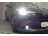 話題のLEDヘッドランプが採用されております! 省電力で長寿命、しかもとても明るく熱くなりにくい性質を持ったライトになります。虫も寄ってきにくい性質も持っております。