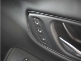 ◆ドライビングポジションシステム◆HondaスマートキーでDRIVER1・DRIVER2のそれぞれにシート位置を記憶でき、乗車時に使用キーを判別して自動で調整を行います。