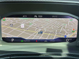 【Digital Cockpit Pro】ナビゲーションのマップを中央により大きくワイドに映し出すこともでき、少ない視線移動でナビ画面を確認できます。