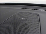 【harman/kardon】世界のオーディオファン垂涎のプレミアムサウンドシステムを搭載。原音に近い音場空間を忠実に再現。乗る人すべてに最良の音響体験を提供します。