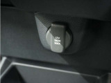 ◆12V電源ソケット◆スマートフォンの充電等にも便利な電源ソケット!使いやすい場所に装備されています。