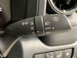 車外の明るさによって自動で点灯・消灯するオートライト