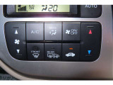 運転席から操作できる各種スイッチもお問い合わせいただければ機能の説明ができますのでお気軽にお問い合わせ下さいね。