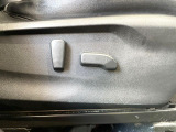 【パワーシート】スイッチ一つで簡単にシートの微調整が可能!電動だから力もいりません!快適なシートポジションにセットして、快適なドライブをお楽しみください。
