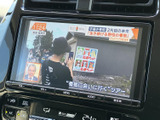 停車時にテレビ視聴が可能。お子様連れのお出かけの際、後部座席のお子様を楽しませるのに役立ちます。