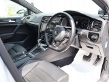 これにより、中古車購入に関するさまざまなリスクを最小限にし、きめ細かな保証サービスで、オーナーライフをしっかりとサポートします。