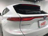 視認性に優れたテールランプで、夜間走行でも後続車からしっかり認識され、安全性も高い仕様です。