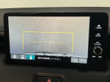 リヤカメラ表示時では視点を変更することもできます。