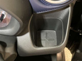 運転席側カップホルダーになります。