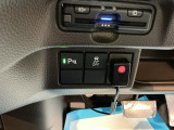 パーキングセンサー・横滑り抑制機能搭載。駐車時の障害物検知や滑りやすい路面での車両安定性を高め、安全運転をサポートします。