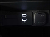 【USB接続】USB接続も可能です。スマートフォンと連動して音楽も再生可能です。