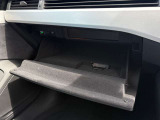 Audi認定中古車全てのグレードで延長保証1年または2年にご加入いただけます。