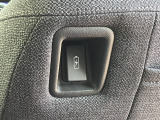 2列目後部座席には左右USB、充電も充実しております!長時間のドライブも安心です♪