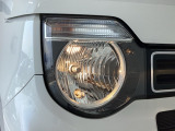 【HID】ディスチャージヘッドライトが装備されています。夜間走行時や雨の日に明るく安全に前方を照らすことが出来ます。対向車からも見えやすいので相手に接近を知らせることも出来ます。