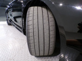 【純正アルミ】純正アルミ装備車です。走りもキビキビ見た目も格好良いです。見た目を重視する方には欲しい装備です!