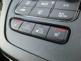 冷えが気になる方にもうれしい、運転席&助手席シートヒーター。