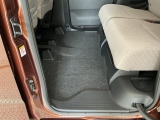 足元は広々♪しっかり内装ルームクリーニングを実施しています。車に自信があるからこそ、是非一度ご来店頂き見てもらえると幸いです。