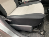 軽の看板が目印です!届出済 未使用車をお探しの方はこちらの看板を目印にお越しください。※似たような看板のお店がございますのでお間違えのないようご注意ください。