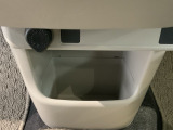 専門業者にて内外装のクリーニングを実施しております!