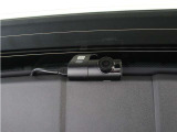 スーパーナイトビジョン2.0をリアカメラにも搭載。夜間走行や暗い駐車場などの低照度環境でも鮮明な映像で録画することができます。スマートフォンとPCで映像を確認できます。安心の純正品です。