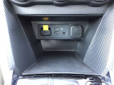 USB・AUX・電源ソケット