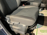 運転席シートしわ、へたりあります。