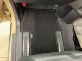 【もしも】の時のために自動車保険だけではなく、JAFのご説明もさせて頂いております。保険は「クルマ」、JAFは「人」にかかるものです。保険+JAFでさらに安心です。