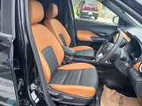 視界が良く操作しやすい運転席 様々なスイッチ類が安全と快適をお届けいたします。