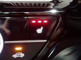 運転席と助手席には、【シートヒーター】が装備されています。温度調整も切り替えができお好みの設定で快適なドライブを楽しめます。腰から下が暖まると、暖房よりも体があったまりますよ。