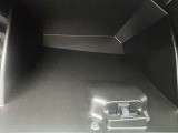 車検証なども収納できる大型のグローブボックスは、使い勝手もよく役立ちます!