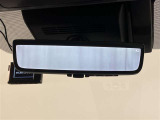 後方確認をミラーではなくカメラ映像で確認出来るデジタルインナーミラーを搭載!荷物があり、後方確認が出来ない時や雨天時などにとても便利☆
