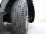 タイヤサイズは195/50R19となっております♪