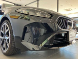 BMWはダウンフォースにより、車両を安定させるため、車の底は平らな造りとなっております。BMWの走行性能に対するこだわりはこういったところにも御座います。