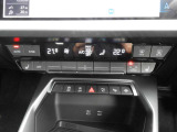 ドイツ車には特徴があり、メーターのメモリに一部色がついています。これはドイツでは推奨速度という考えがあるためです。安全で快適に走る際に適している速度を指しています