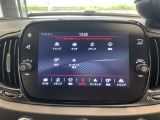 スマートフォン連携がスムーズで、ナビ・音楽・通話操作も快適。画面の反応も良好で、視認性の高いモニターを備えています。