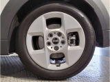 BMW純正アルミホイールです。納車時にはアルミホイールコーティングも承っております!是非ご検討下さいませ。