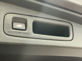 【電動リアゲート】トランクスイッチや純正リモコンなどボタン一つで簡単スムーズに開閉できます♪