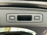 【電動リアゲート】トランクスイッチや純正リモコンなどボタン一つで簡単スムーズに開閉できます♪