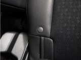 ◆ISOFIX◆シートベルトいらずでチャイルドシートと固定金具を連結するだけでがっちり固定できます。