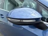 他車にウインカー点灯が見やすくなっており、事故の回避に繋がります。