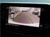 リヤビューカメラ、駐車支援システムを装備しています。