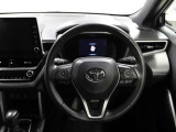 各操作スイッチなどもハンドルから手を放すことなく操作可能で安全運転に支援いたします!