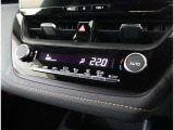 左右独立温度コントロールフルオートエアコンです。運転席、助手席それぞれで独立して温度設定ができます。冷え性の方が乗っても安心ですね♪