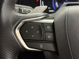 運転中、オーディオの操作をしてて、ハッとしたことはありませんか?ステアリングスイッチは、運転中でもハンドルでオーディオの操作が可能です。安全なドライブをサポートします。