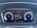 ラジオの選曲もステアリングからメーター内で行えます。視線の移動が少なく安全運転に寄与します。