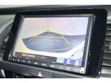 バックカメラが装備されており、後方の安全確認はもちろんのこと狭い場所での駐車や雨の日・夜間など視界の悪いコンディションでのストレスの軽減にもなります!